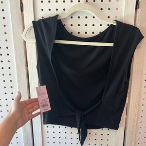NWT Black Tie-Front Crop Tank 🖤